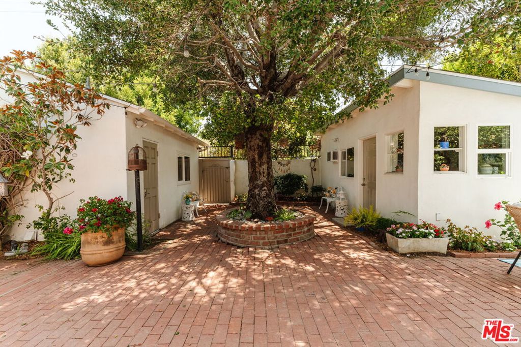 1502 S Crescent Heights Boulevard Property Photo 42