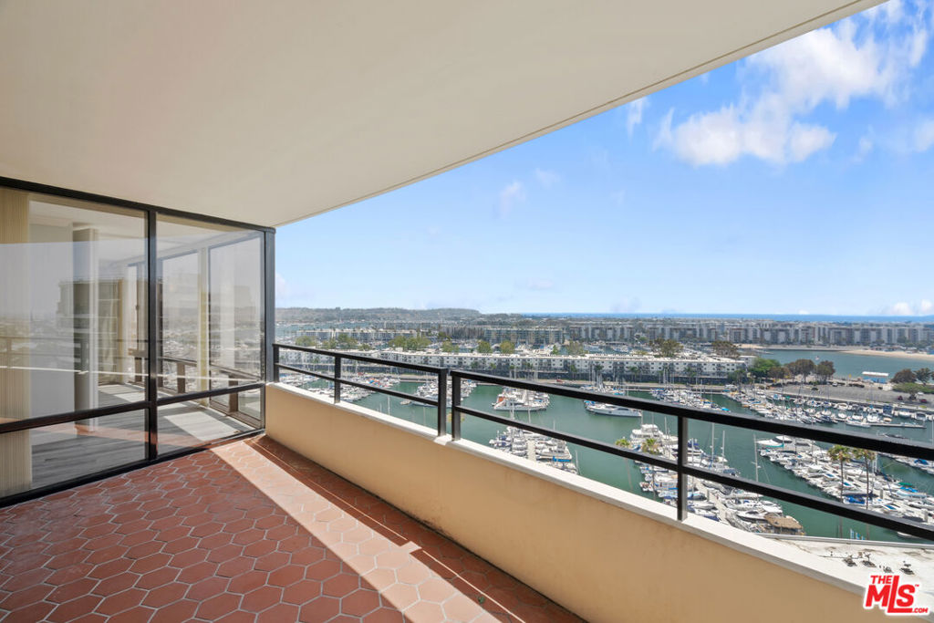 4314 Marina City Drive 1118 Property Photo 7