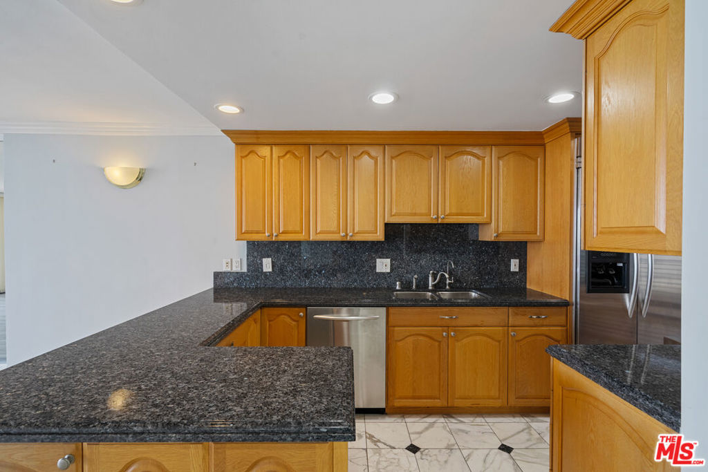 4314 Marina City Drive 1118 Property Photo 13