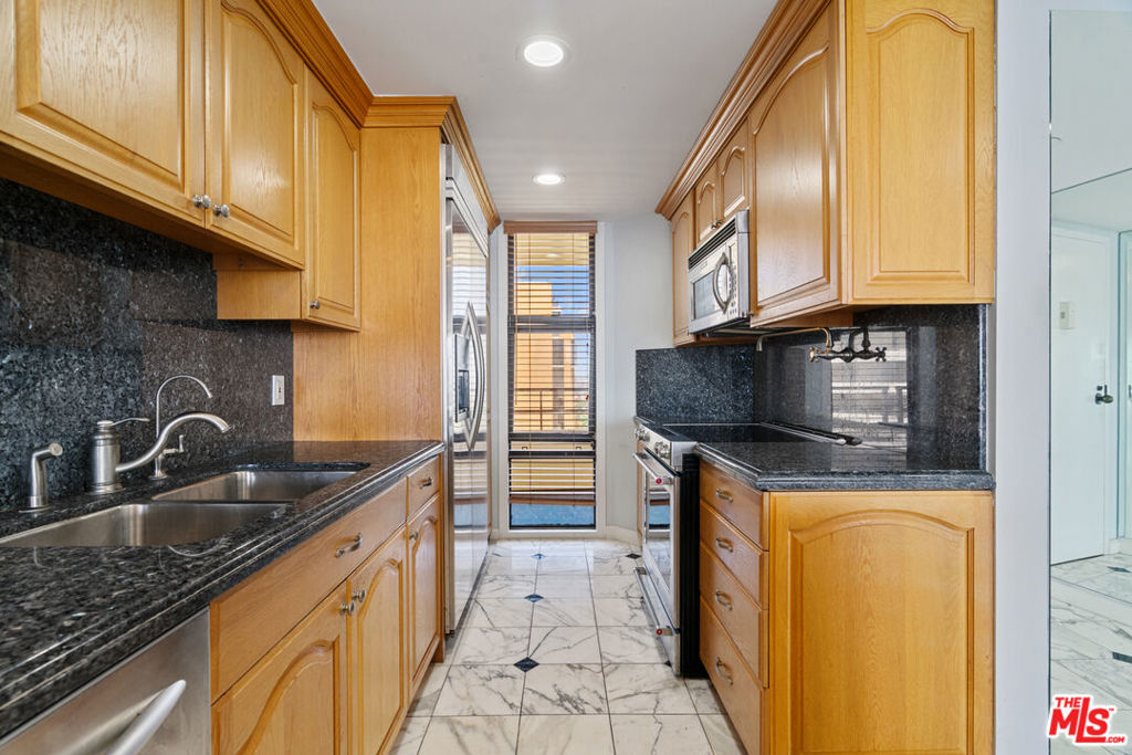 4314 Marina City Drive 1118 Property Photo 14