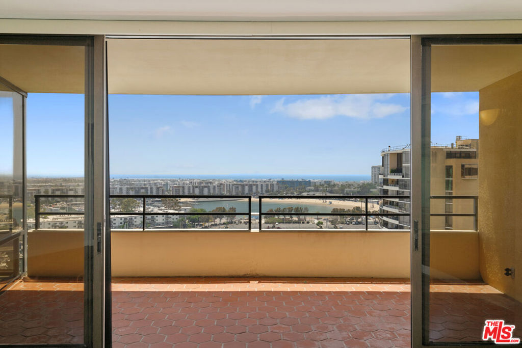 4314 Marina City Drive 1118 Property Photo 16
