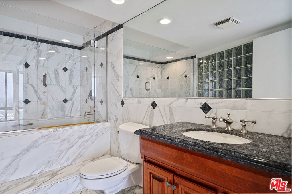 4314 Marina City Drive 1118 Property Photo 31