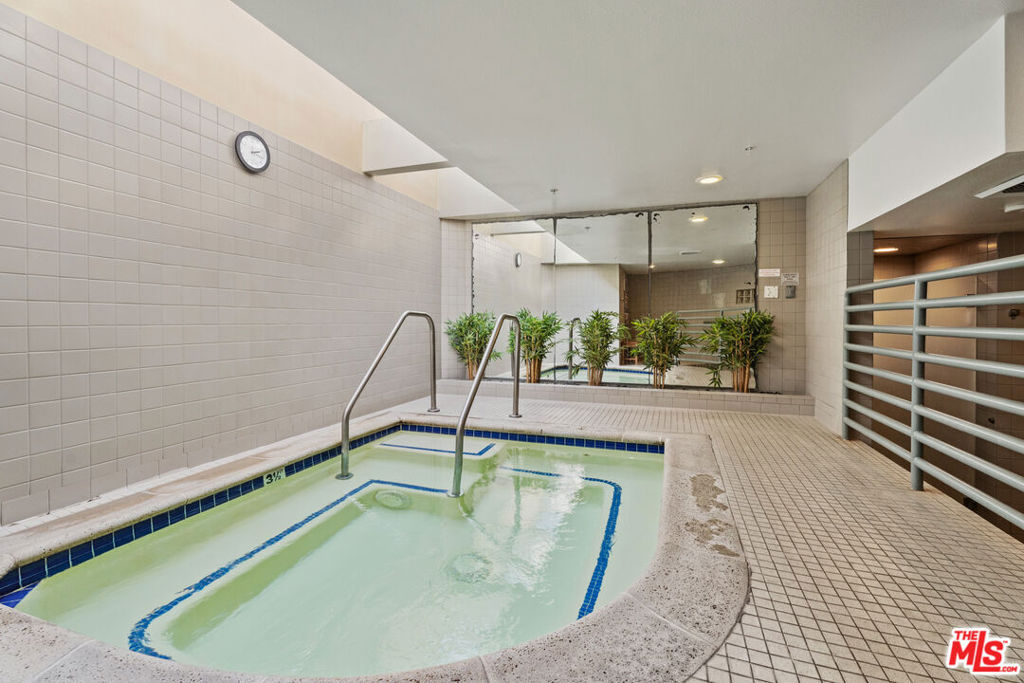 4314 Marina City Drive 1118 Property Photo 50