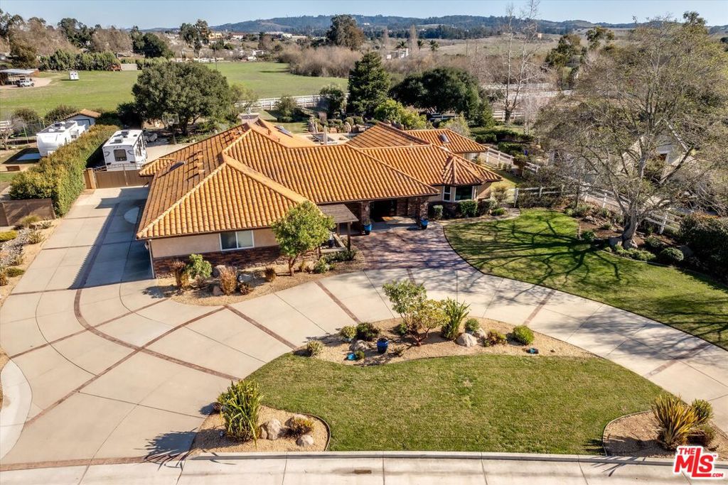 4828 Paint Horse Trail Property Photo 43