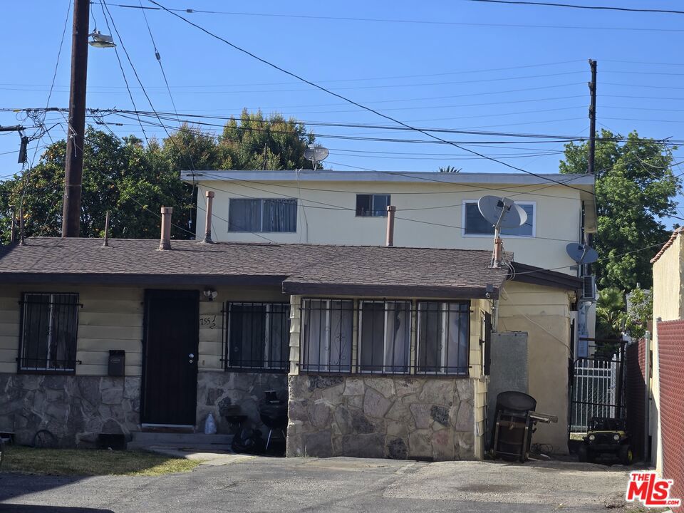 755 E 85th Street Property Photo 4