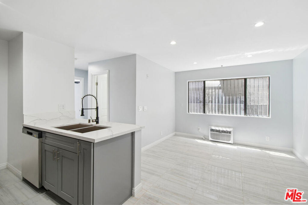 852 N Bunker Hill Avenue 105 Property Photo 6