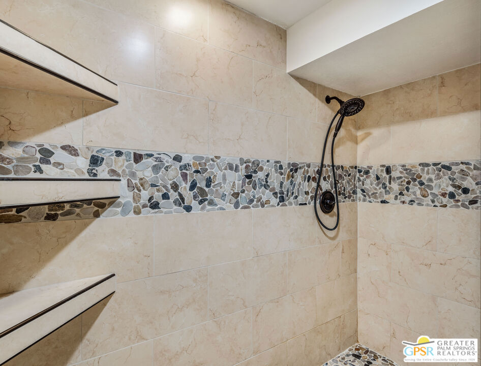 500 E Amado Road 512 Property Photo 25