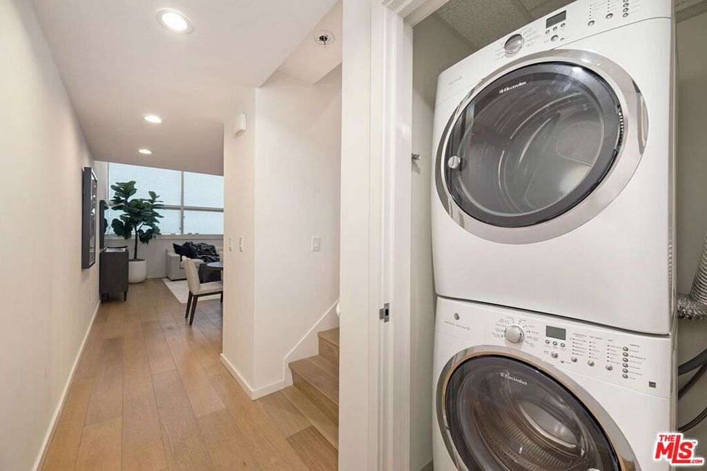1705 Ocean Avenue 107 Property Photo 8