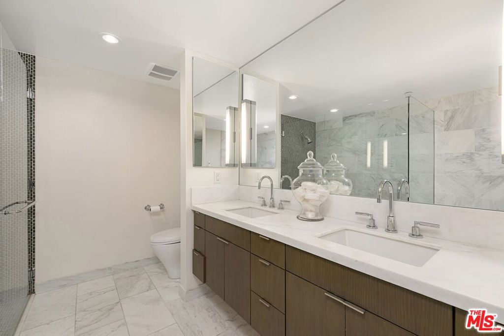 1705 Ocean Avenue 107 Property Photo 22