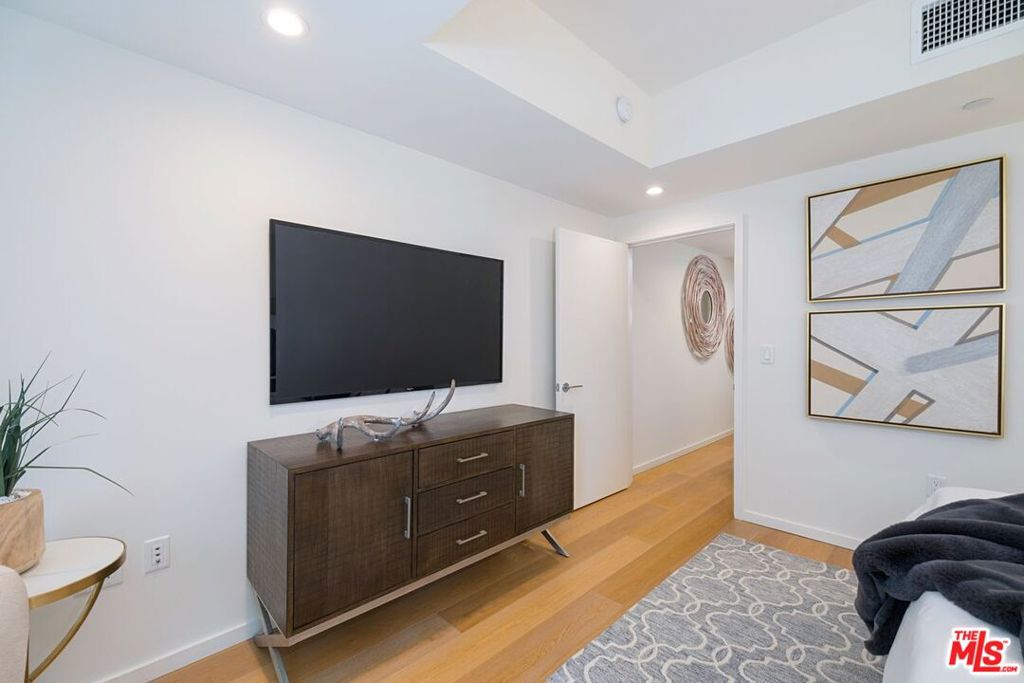 1705 Ocean Avenue 107 Property Photo 27