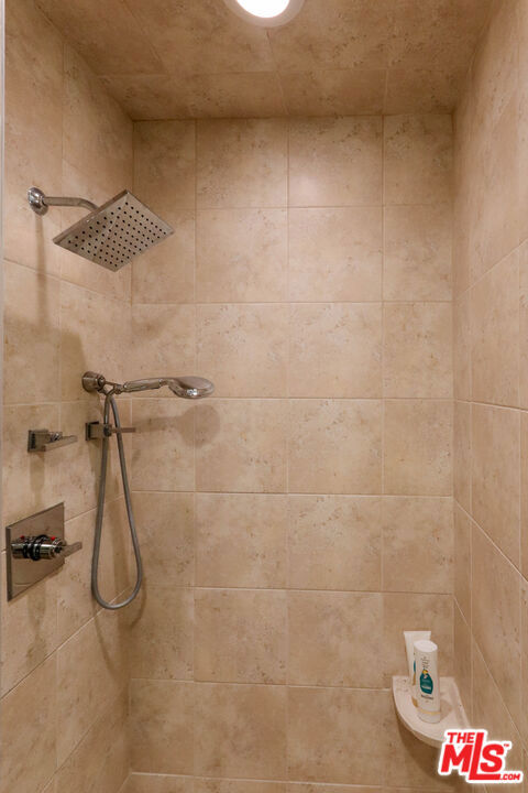 200 N Swall Drive 462 Property Photo 13