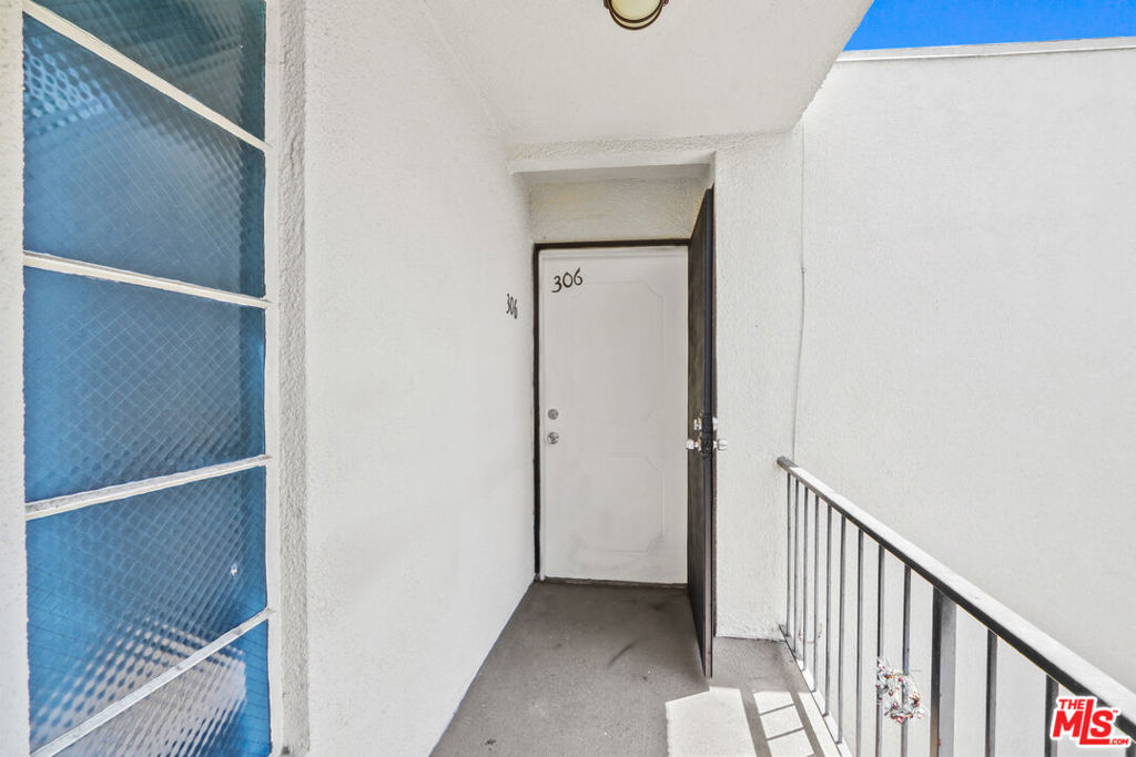 500 Evergreen Street 306 Property Photo 4