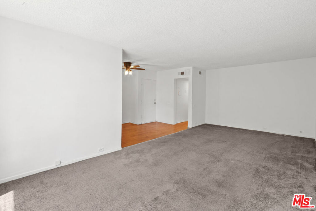 500 Evergreen Street 306 Property Photo 6