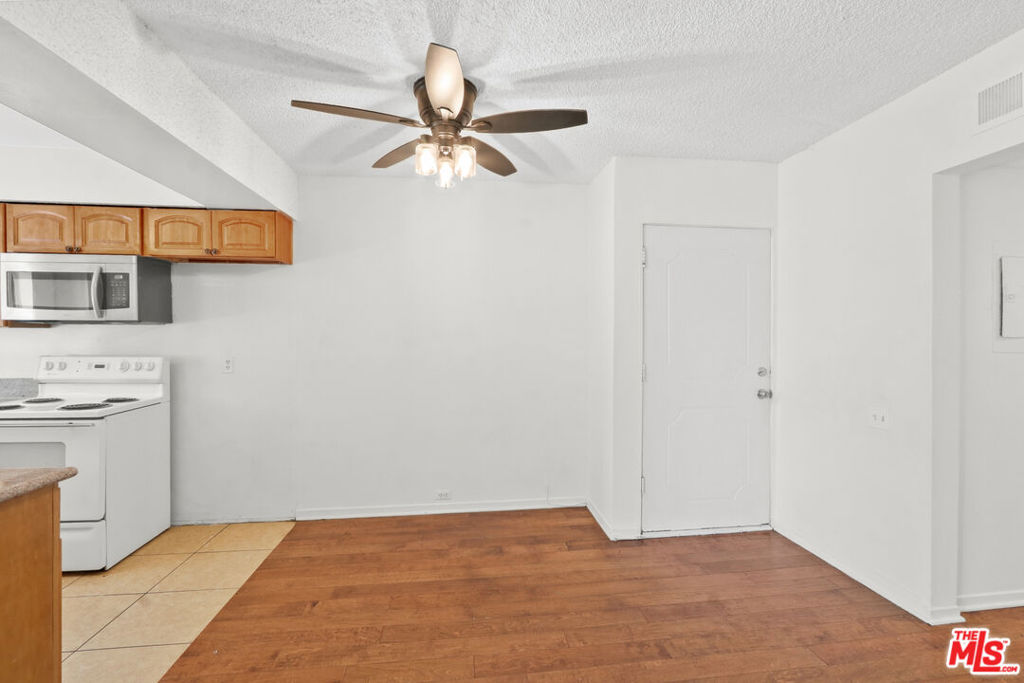 500 Evergreen Street 306 Property Photo 9