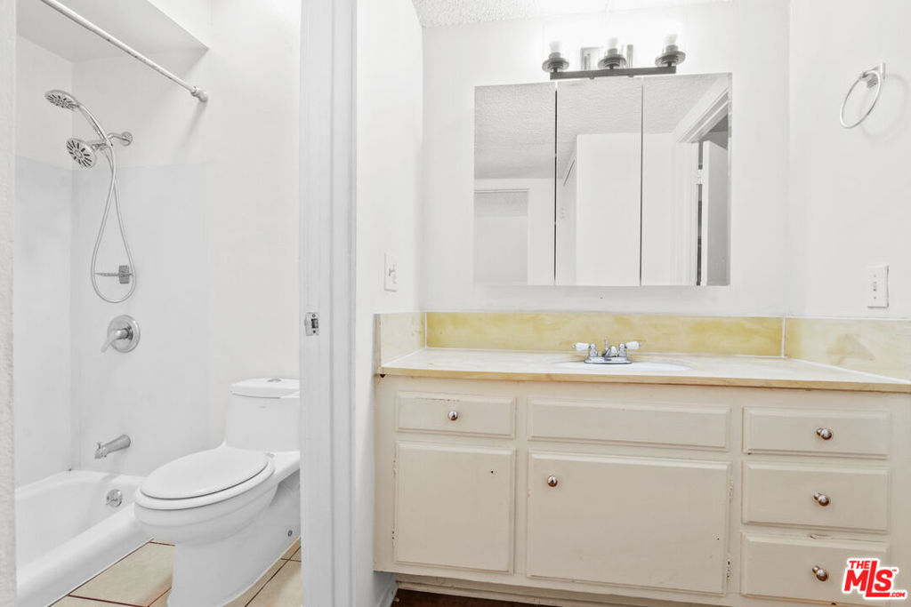 500 Evergreen Street 306 Property Photo 11