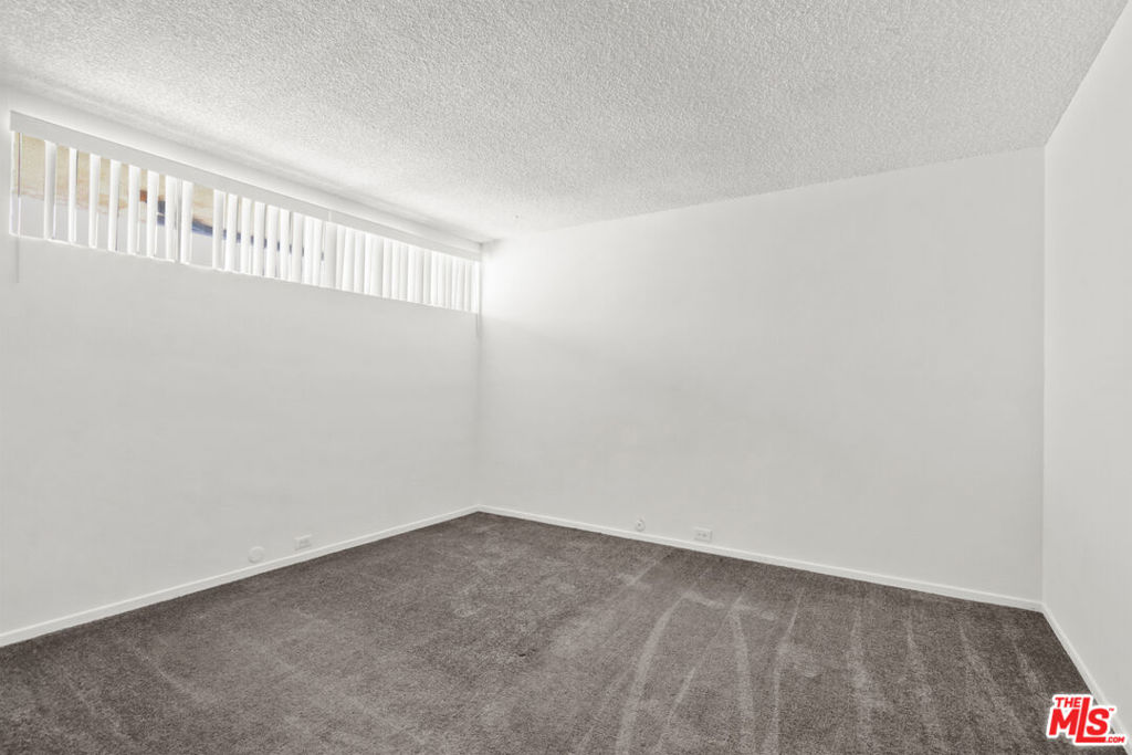 500 Evergreen Street 306 Property Photo 12