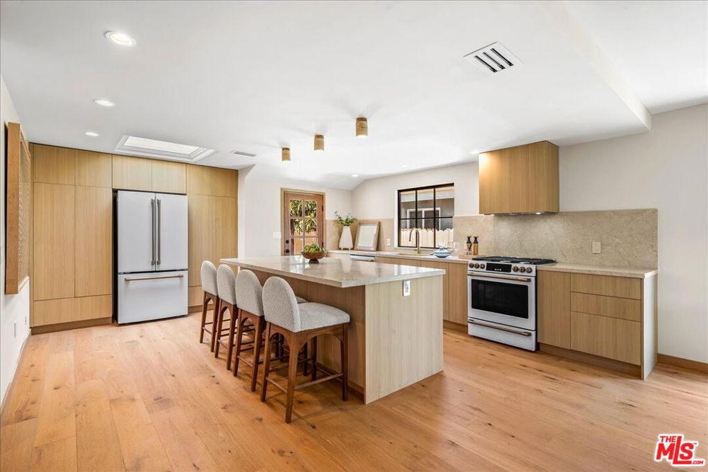 14537 Hesby Street Property Photo 1