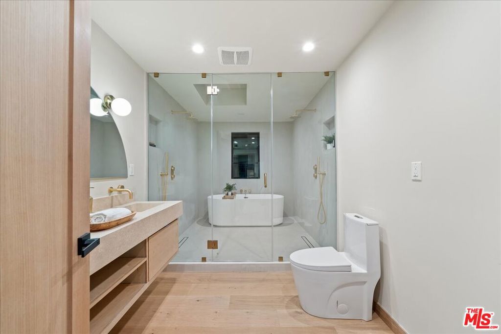 14537 Hesby Street Property Photo 16