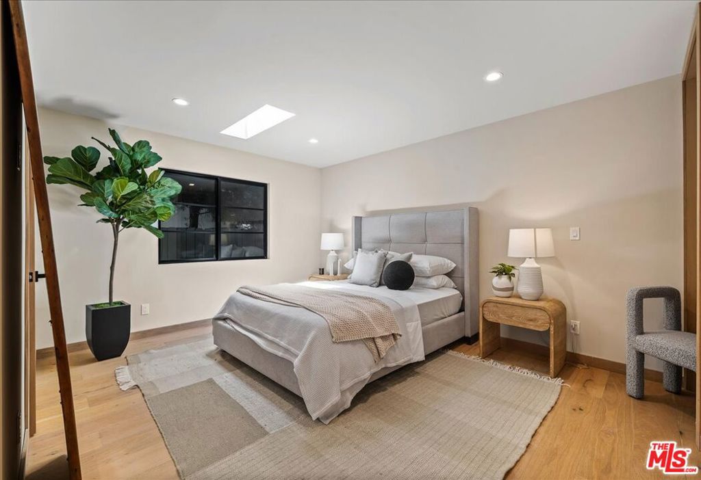 14537 Hesby Street Property Photo 18