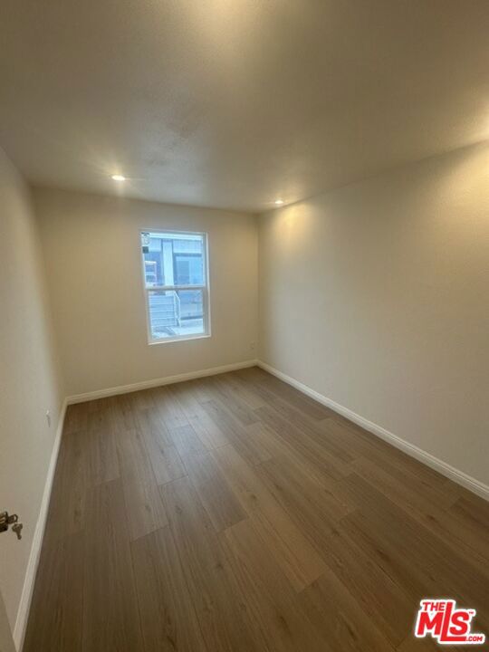 1012 E 73rd Street Property Photo 11