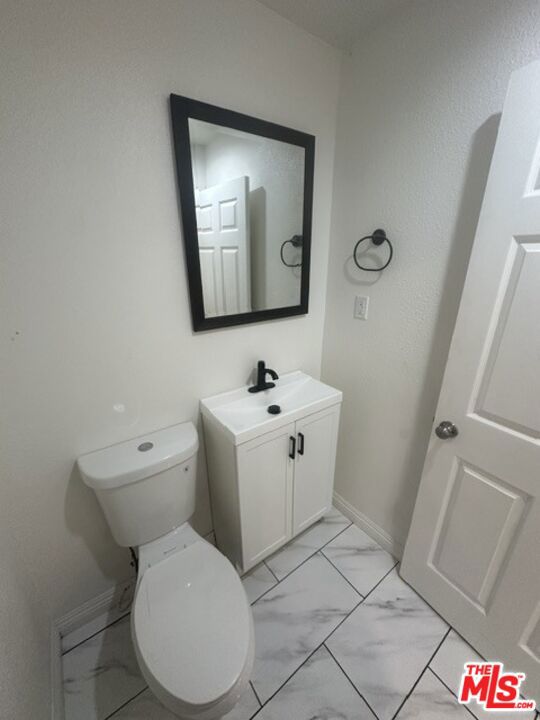 1012 E 73rd Street Property Photo 21