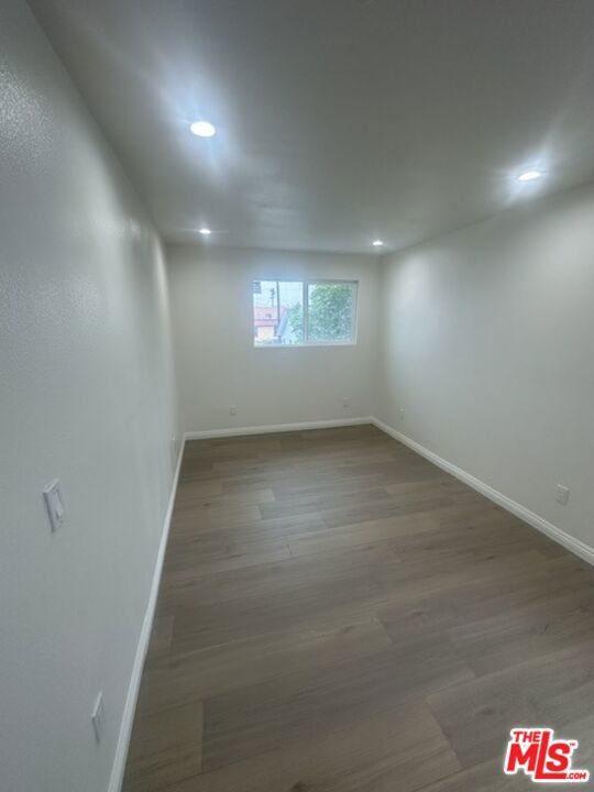 1012 E 73rd Street Property Photo 31