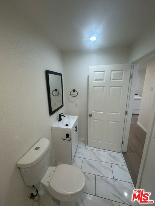 1012 E 73rd Street Property Photo 36