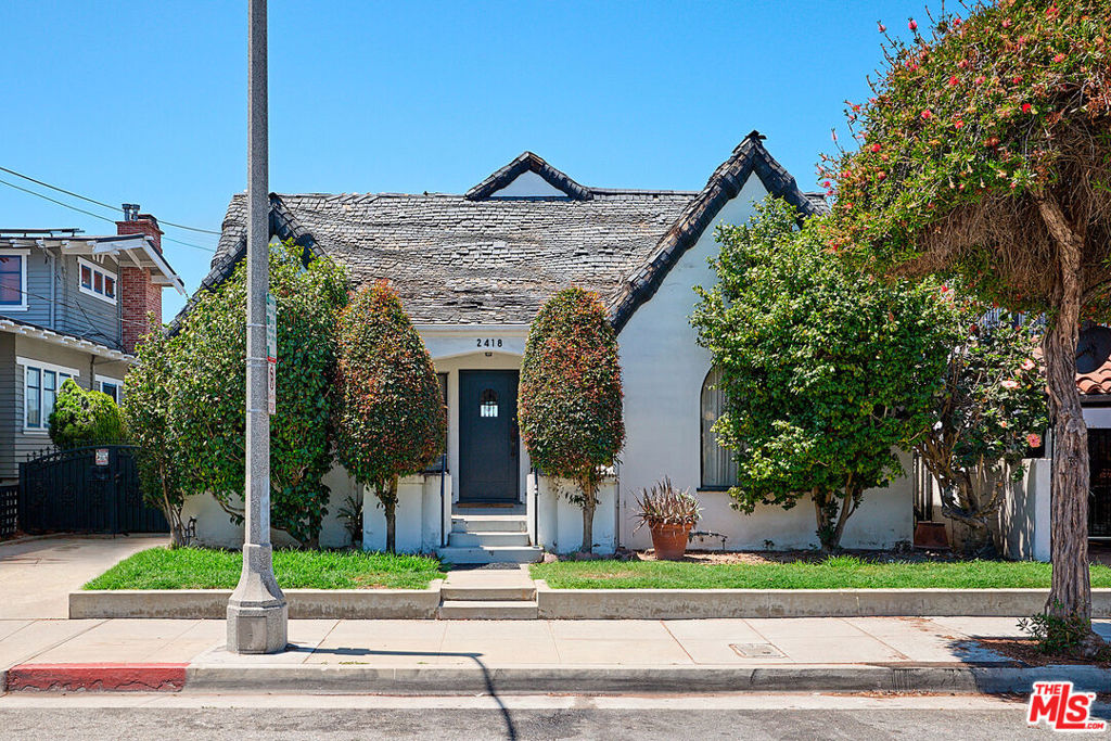 2418 4th Street Property Photo 1