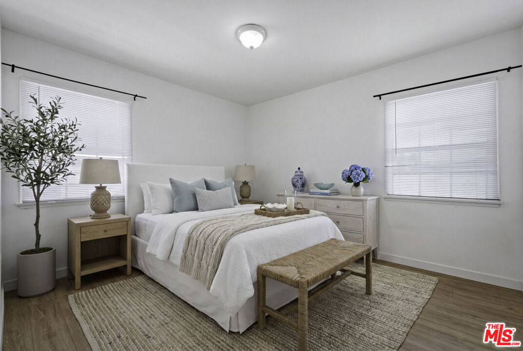 10958 Venice Boulevard Property Photo 3