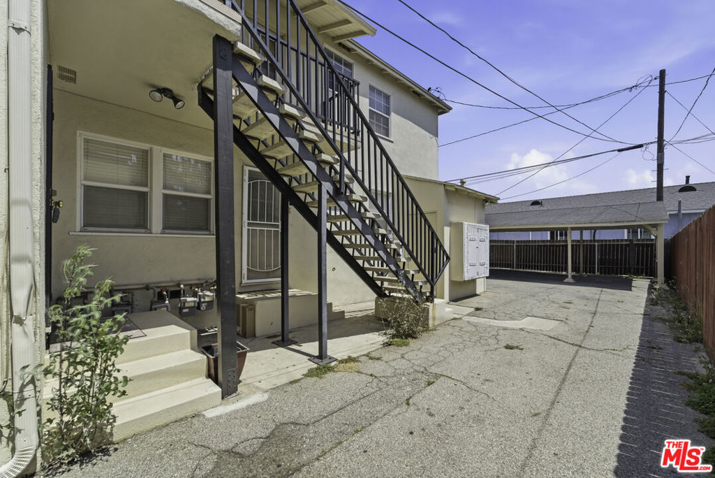 10958 Venice Boulevard Property Photo 7