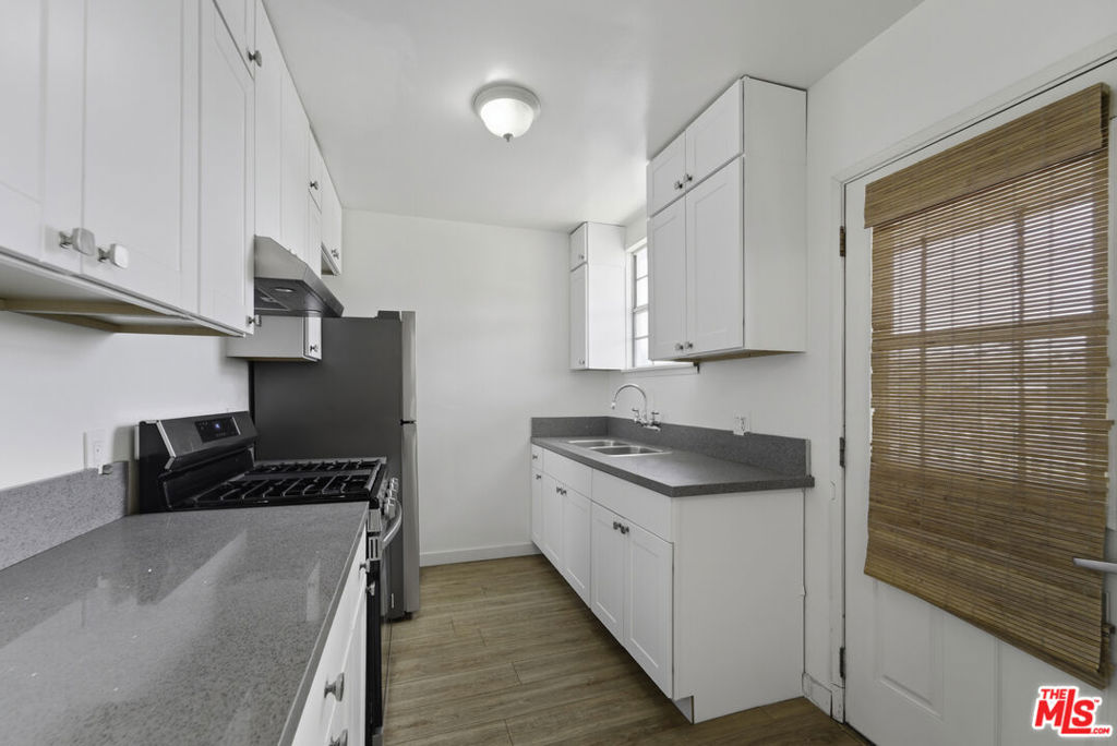10958 Venice Boulevard Property Photo 17