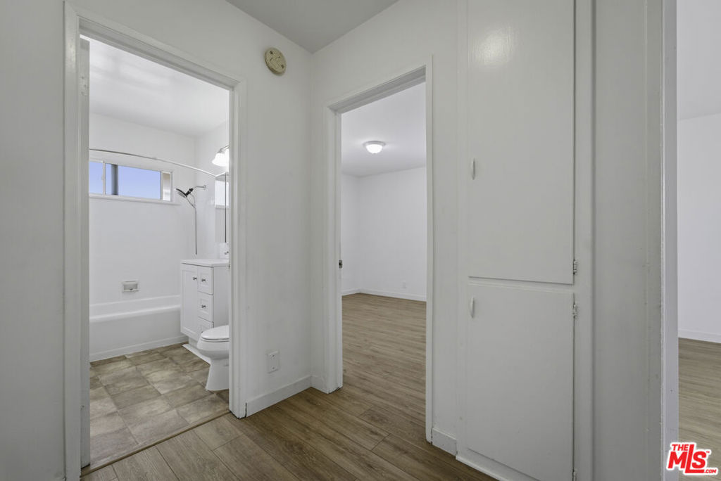 10958 Venice Boulevard Property Photo 24