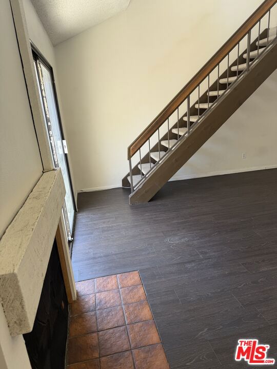 8221 Langdon Avenue 204 Property Photo 3