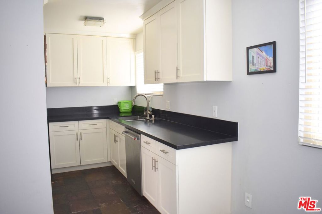 1711 Grismer Avenue 63 Property Photo 24