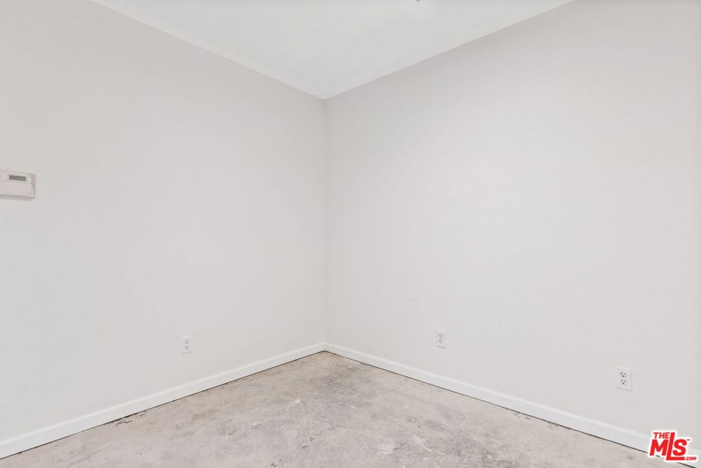 44504 10th Street Property Photo 10