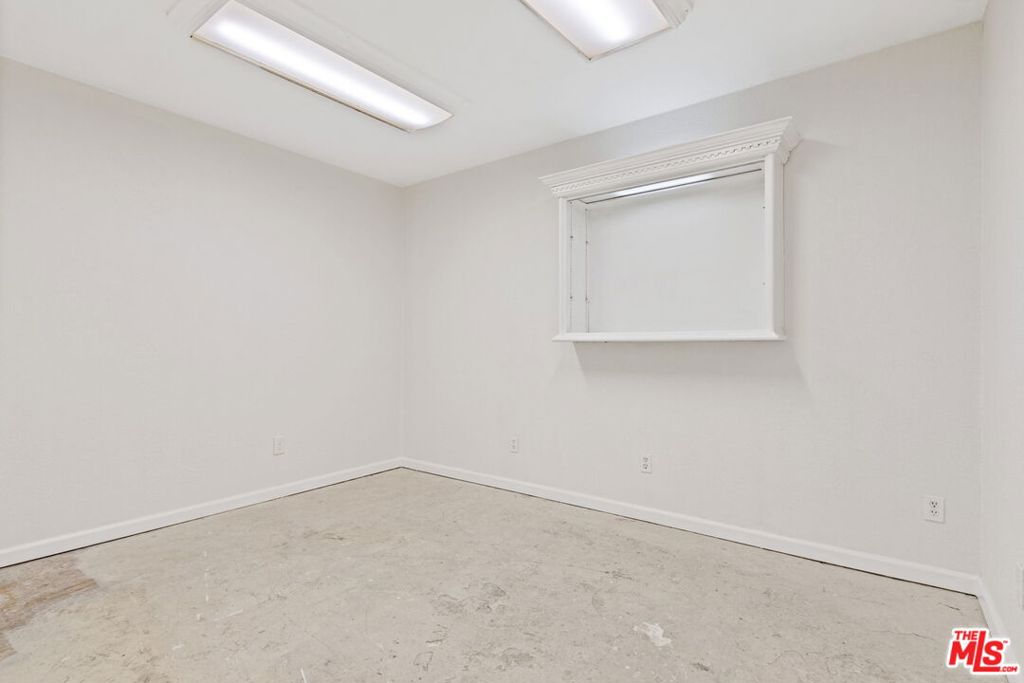 44504 10th Street Property Photo 16