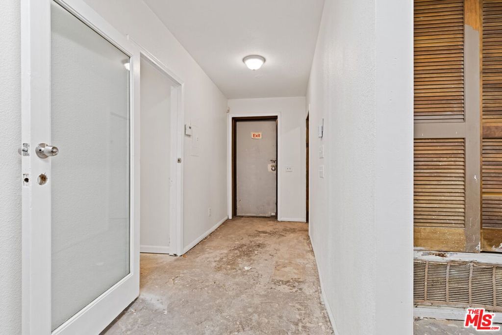 44504 10th Street Property Photo 20
