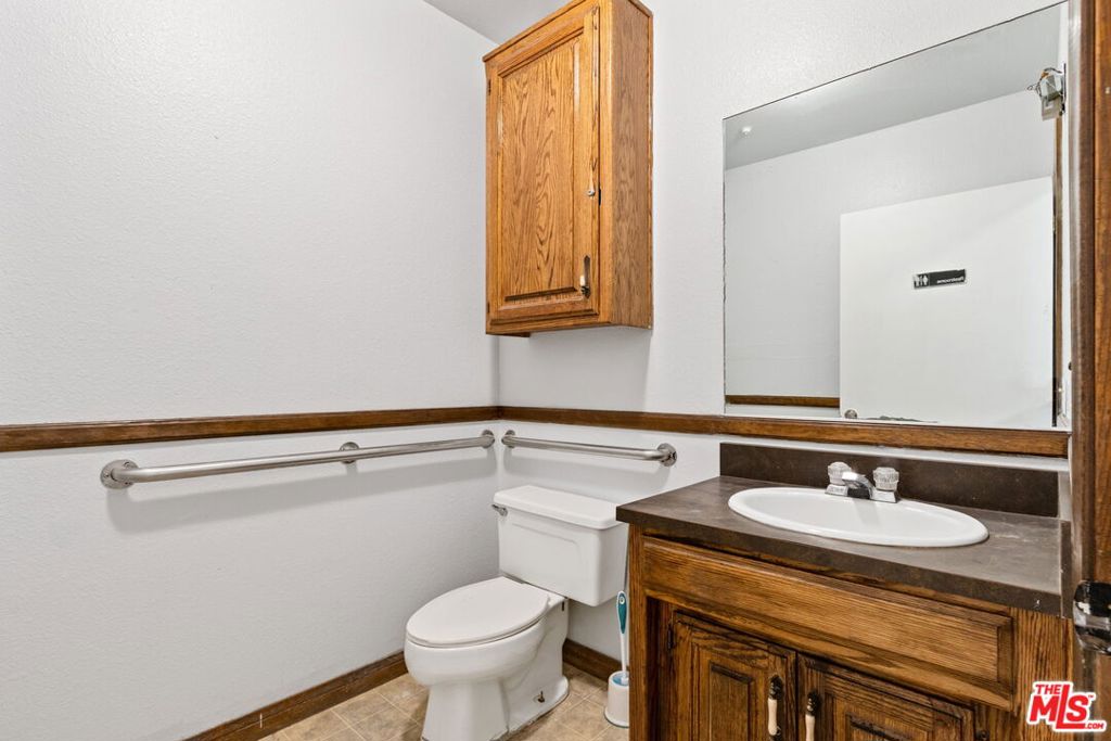 44504 10th Street Property Photo 21
