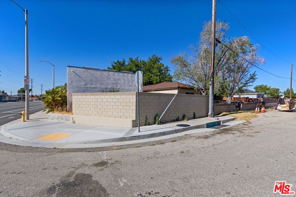 44504 10th Street Property Photo 25
