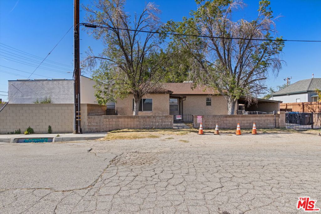44504 10th Street Property Photo 26