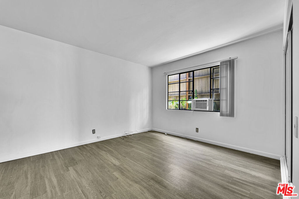 2556 W 5th Street Property Photo 18