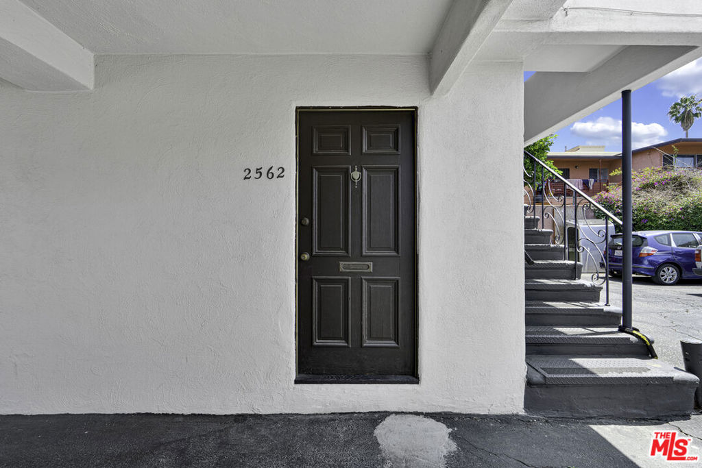 2556 W 5th Street Property Photo 26