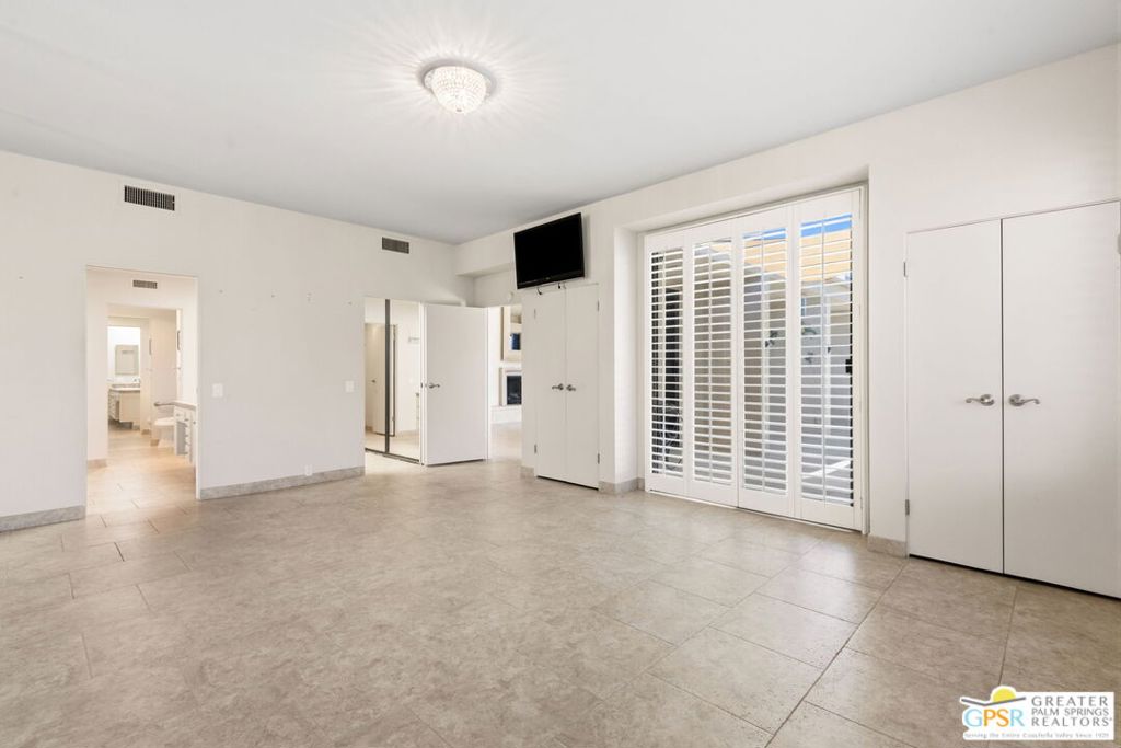 143 Desert West Drive Property Photo 33