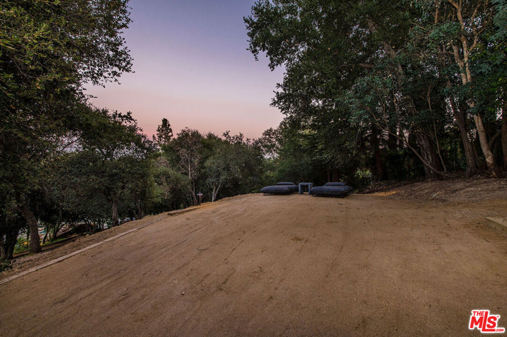 18762 Wells Drive Property Photo 46