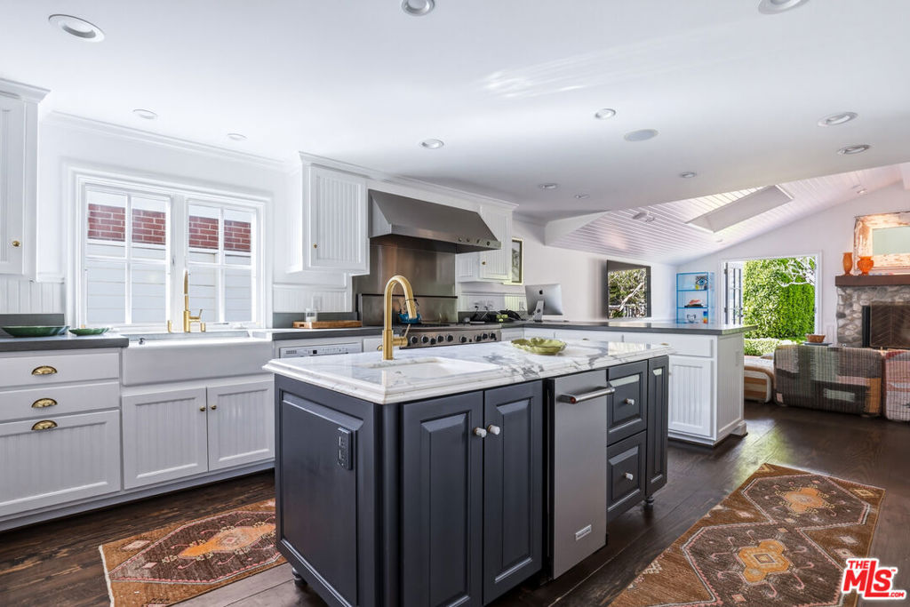 30810 Broad Beach Road Property Photo 17