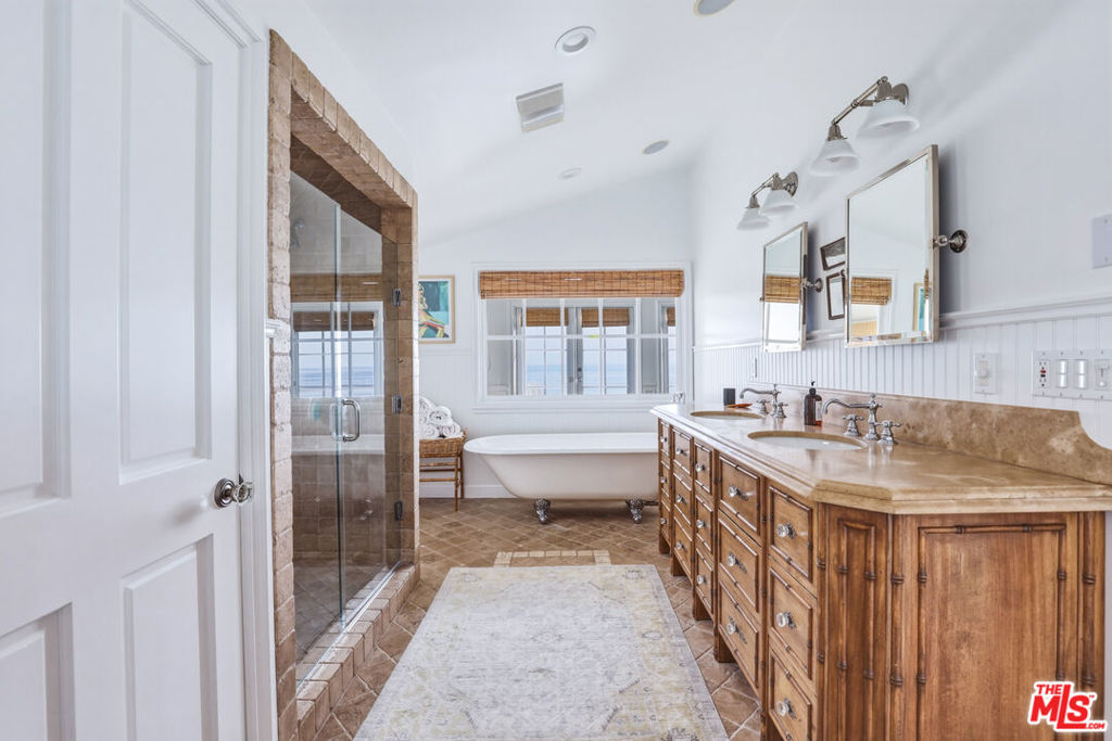 30810 Broad Beach Road Property Photo 37