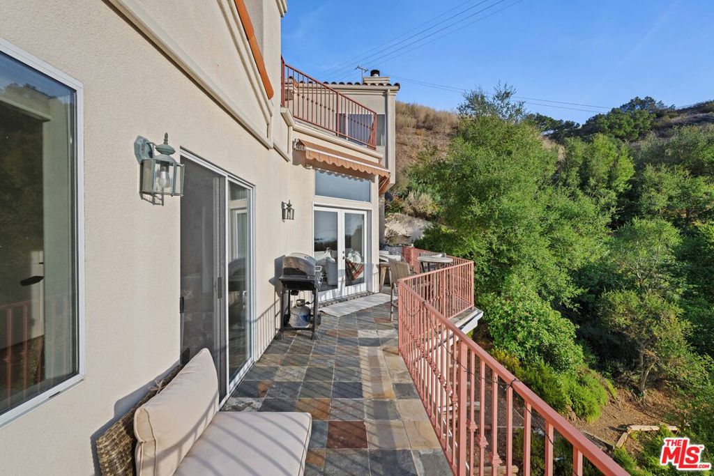 4345 Escondido Trail Property Photo 16