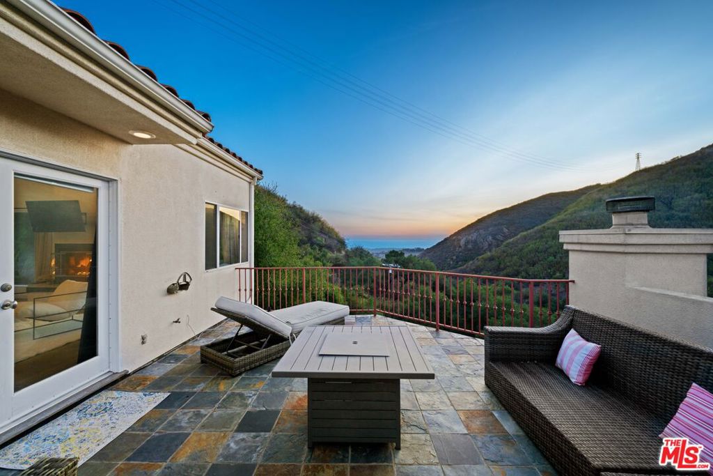 4345 Escondido Trail Property Photo 34
