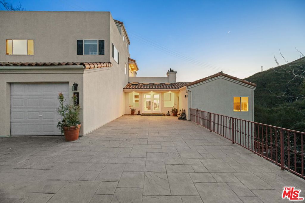4345 Escondido Trail Property Photo 57