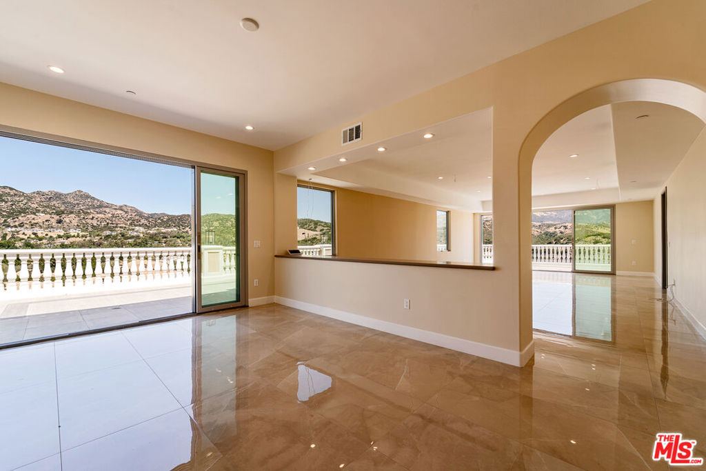 11631 Poema Place Property Photo 19